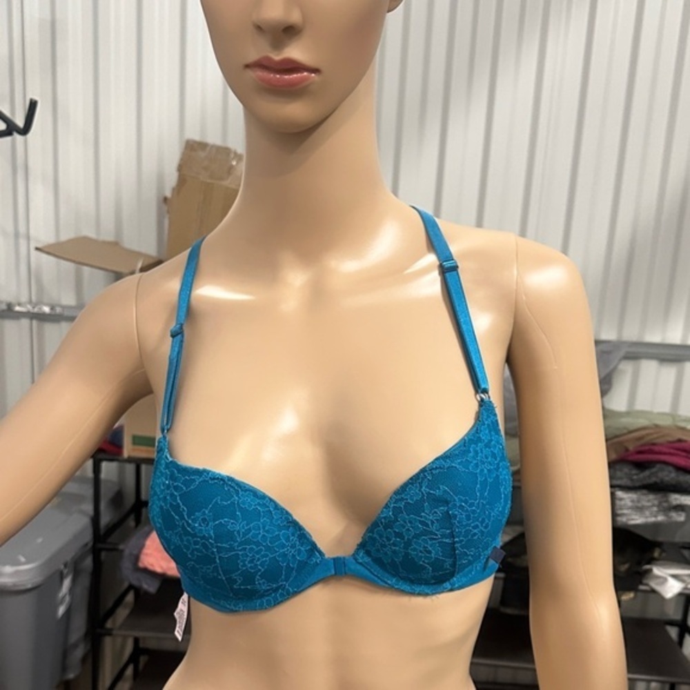 Victoria's Secret Racerback Teal Lace Bra size 32A